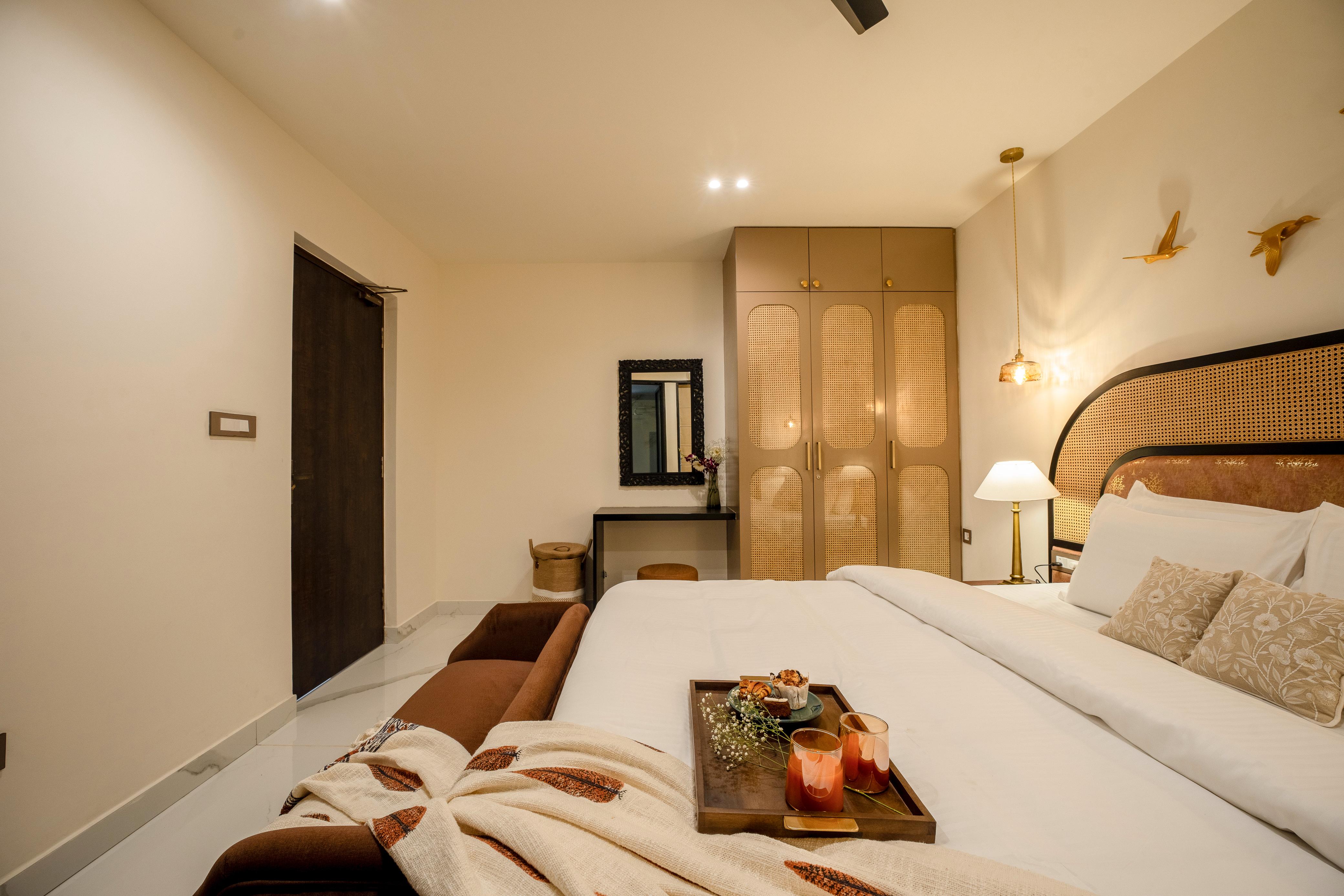 3 BHK LUXURY SEA FACING APARTMENT